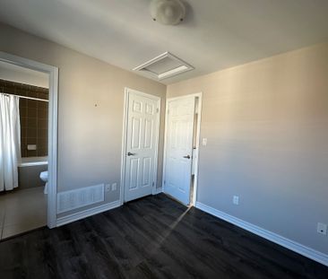 For Lease - 21 Duncan Road Unit# Coach, Markham, Ontario - Photo 1