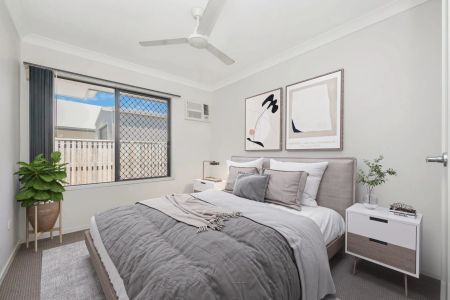 Just Like New - Photo 3