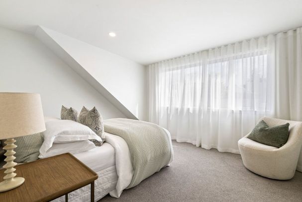 Luxury Living in the Heart of Devonport! - Photo 1