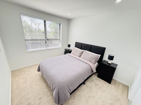 HENDERSON, 3 BEDROOMS - Photo 4
