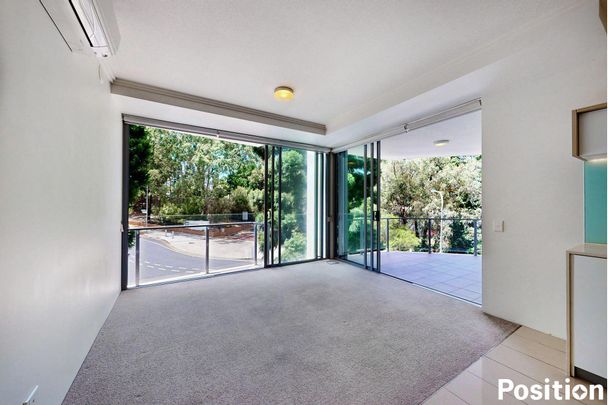 Live Where Life Happens: Exceptional Unit in Ideal Location. - Photo 1