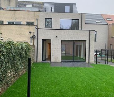 Nieuwbouw Praktijkruimte met Duplex Appartement (3 Slaapkamers) en ... - Photo 4