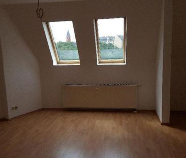 Zentrumsnahe Dachgeschoss Wohnung - Photo 1