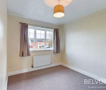 3 bedroom semi-detached house to rent - Photo 3
