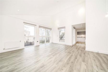 3 bedroom flat to rent - Photo 2