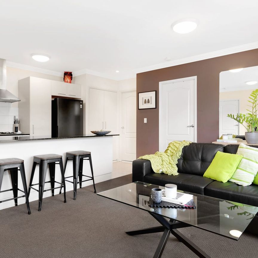 Modern Apartment with Story Bridge Views! - Photo 1