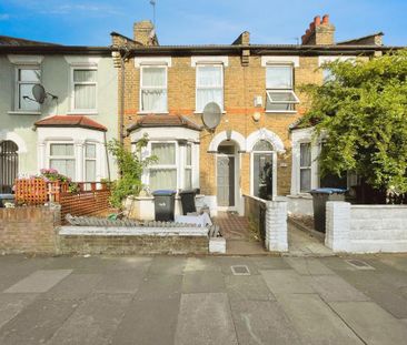 3 bedroom terraced house to rent - Photo 4