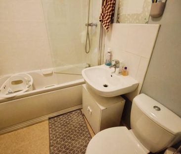 2 bedroom apartment to rent - Photo 6