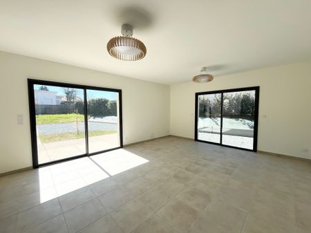 Location Maison 4 pièces 117m² GRADIGNAN 33170 - Photo 2