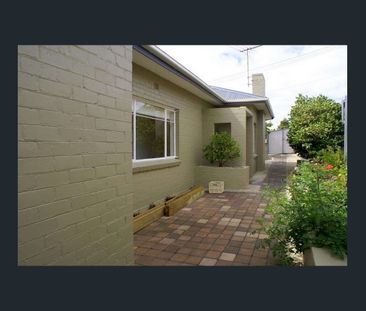 City Central, Freestanding Modern Home - Photo 6