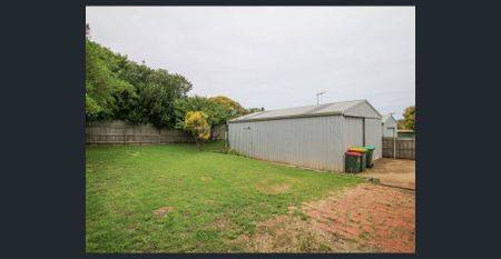 WEST WARRNAMBOOL GEM - Photo 2