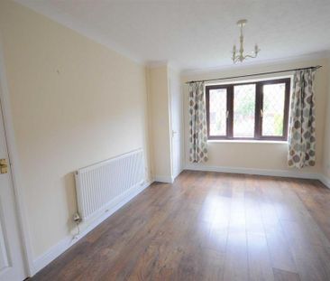 2 bedroom semi-detached house to rent - Photo 5