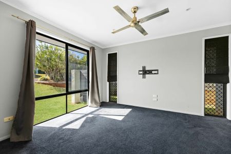 11 Banksdale Drive, Middle Ridge - Photo 3