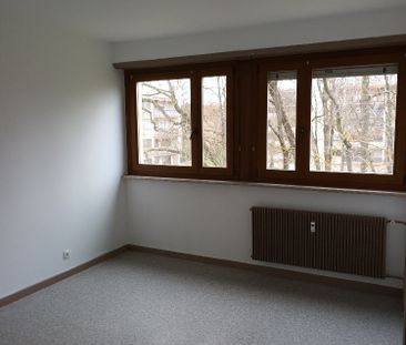 Location Appartement 4 pièces 90m² - Photo 2