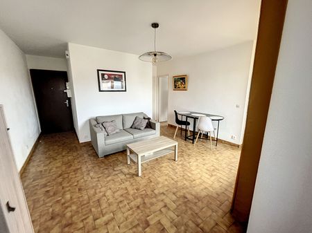 Location Appartement 2 pièces 39m² - Photo 2