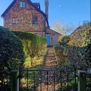 2 bedroom semi-detached house to rent - Photo 2