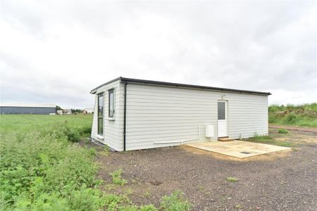 1 bedroom bungalow to rent - Photo 2