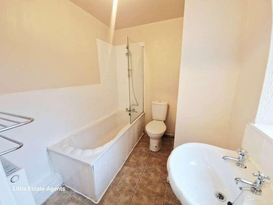 Gladstone Street, St. Helens, WA10 - Photo 1