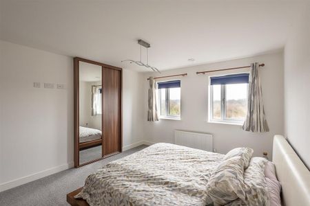 4 bedroom detached house to rent - Photo 4