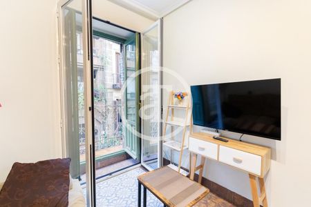 Estudio de alquiler en Calle de Velarde, 18, Universidad - Malasaña - Photo 3