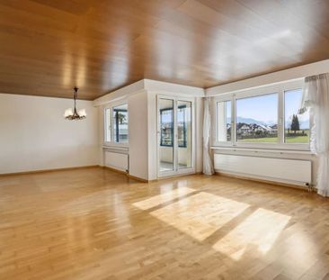 Helle 4.5-Zimmer-Wohnung mit Balkon in Hünenberg – sofort verfügbar! - Photo 2