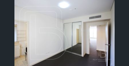 2 Plus Study!Two Carspaces!High Level! - Photo 2