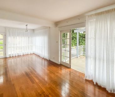 Lovely Family Home! - Photo 2