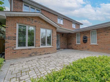 For Lease - 15 Rosegarden Crescent, Richmond Hill, Ontario - Photo 3
