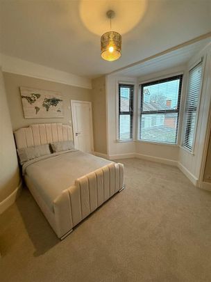 5 bedroom semi-detached house to rent - Photo 1