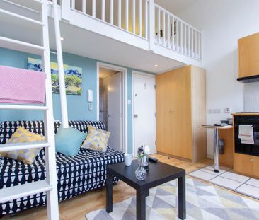 Flat 10 Penywern Road, Earls Court SW5 9SX - Photo 1
