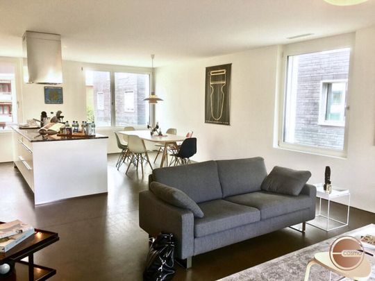 STILVOLLES 4.5 ZI. APARTMENT MITTEN IN DER STADT / STYLISH 4.5 ROOM APARTMENT IN THE MIDDLE OF CITY - Photo 1