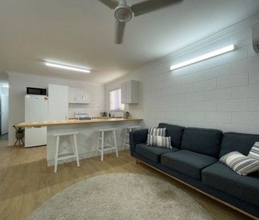 Very tidy and clean two bedroom furnished unit - ideal Hermit Park ... - Photo 2