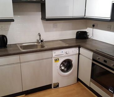 2 bedroom flat to rent - Photo 3