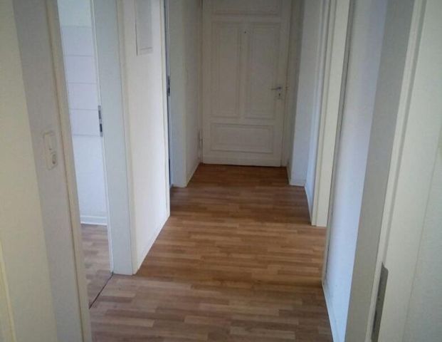Helle 3-Zimmer Wohnung in Jungstr. 14, Wuppertal-Oberbarmen! - Photo 1