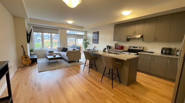 For Lease - 2090 Coppenwood Common, Burlington, Ontario - Photo 1