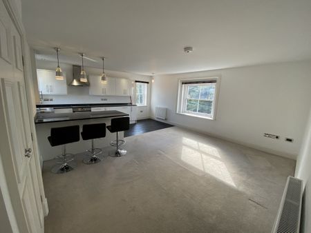 The Old Hall, 90 Main St, Balderton, Notts, NG24 - Photo 2