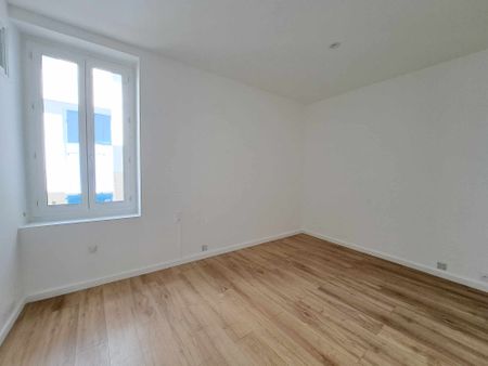 Location Appartement 2 pièces 40m² NIMES 30000 - Photo 2