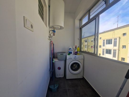 Alquiler de Piso Recién Reformado en Santa Cruz – A Estrenar – 0067-04311 - Foto 1