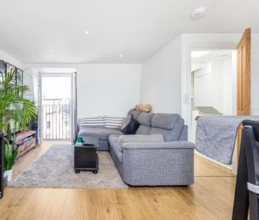 Munster Road, London SW6 - Photo 1