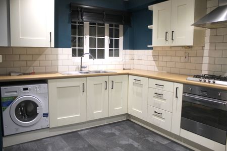 3 bedroom house to rent Edison Way, Arnold, Nottingham, NG5 - Photo 5