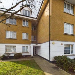 Buckingham Court, Carlise Road, Romford, RM1 - Photo 3