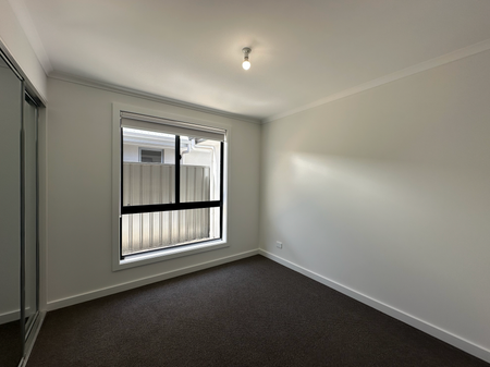 21 Woodhall Way, Munno Para Downs SA 5115 - House For Rent | Domain - Photo 5