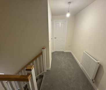 3 bedroom semi-detached house to rent - Photo 2