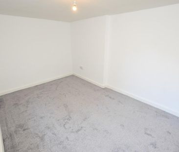 2 bedroom ground floor flat to rent - Photo 6
