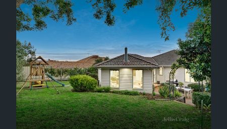 42 Robert Street, Bulleen - Photo 2