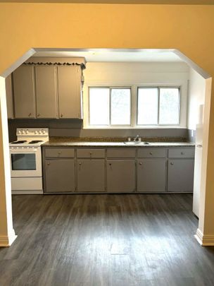 For Lease - 187 Bradley Avenue Unit# 3, Vanier and Kingsview Park, Ontario - Photo 1