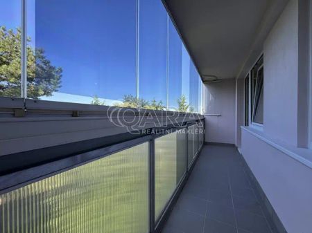 Pronájem bytu 2+kk s lodžií, 48 m - Photo 2