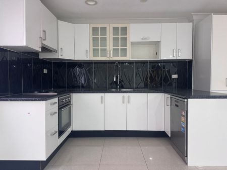 5 BEROOM HOUSE - Photo 3