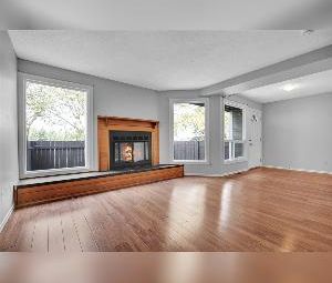 3 Bed 1.5 Bath South Edmonton Townhome with Balcony - Photo 2