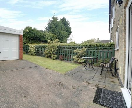 3 Bed Semi-Detached House, Eastglade Road, NG5 - Photo 5